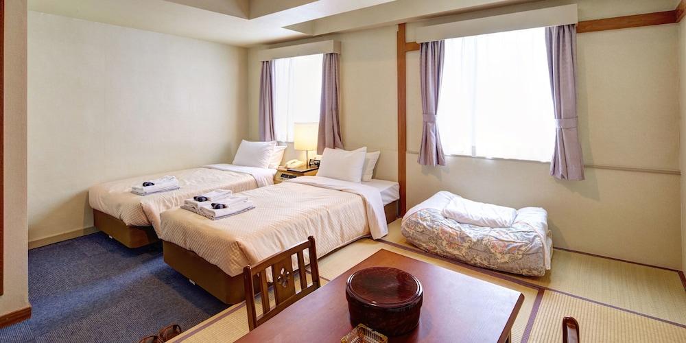 Okinawa Sun Plaza Hotel Naha Buitenkant foto