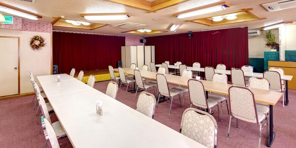 Okinawa Sun Plaza Hotel Naha Buitenkant foto
