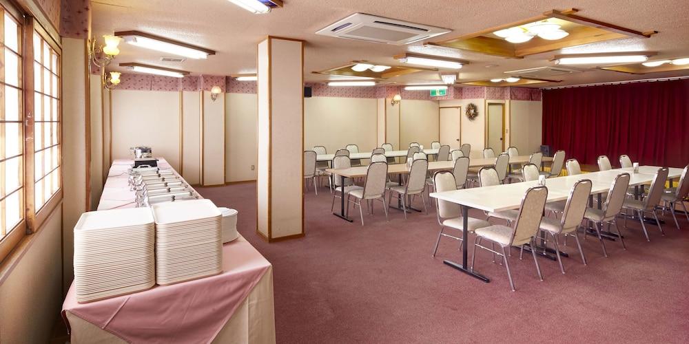 Okinawa Sun Plaza Hotel Naha Buitenkant foto