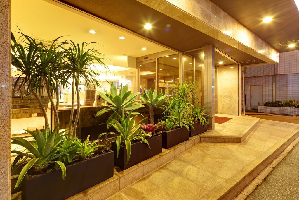 Okinawa Sun Plaza Hotel Naha Buitenkant foto